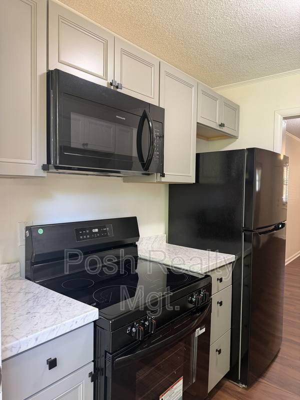 Apartment for rent at 3523 Old Battleground Rd, Greensboro, NC 27410