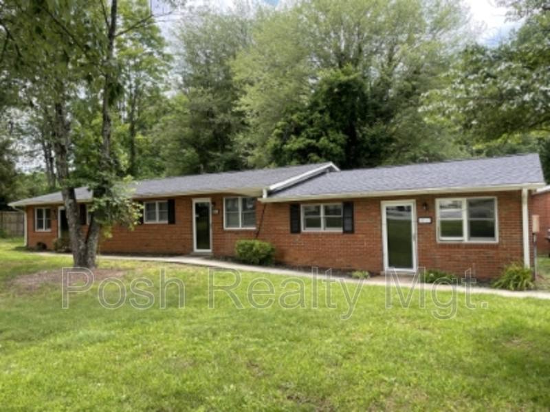 Apartment for rent at 3523 Old Battleground Rd, Greensboro, NC 27410