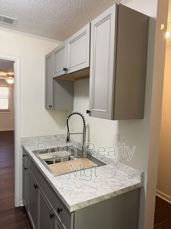 Apartment for rent at 3523 Old Battleground Rd, Greensboro, NC 27410