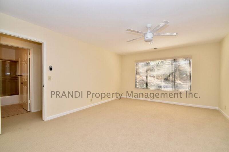 Townhouse for rent at 1033 Susan Way, Novato, CA 94947