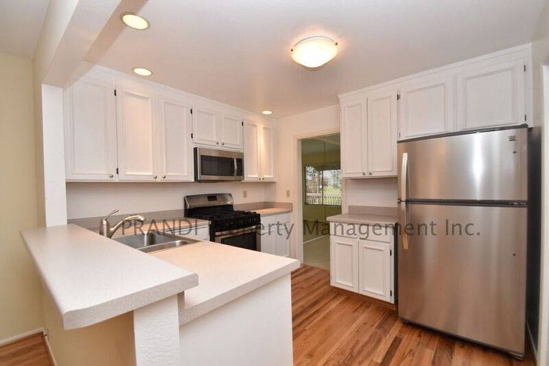 Townhouse for rent at 1033 Susan Way, Novato, CA 94947
