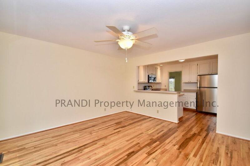 Townhouse for rent at 1033 Susan Way, Novato, CA 94947