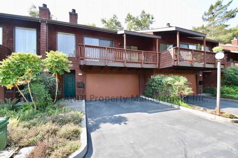 Townhouse for rent at 1033 Susan Way, Novato, CA 94947