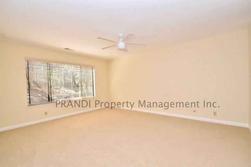 Townhouse for rent at 1033 Susan Way, Novato, CA 94947