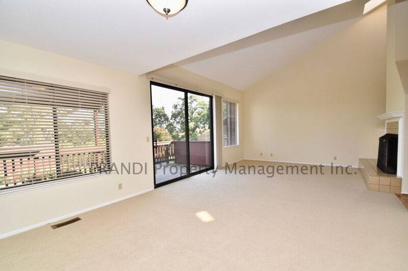 Townhouse for rent at 1033 Susan Way, Novato, CA 94947