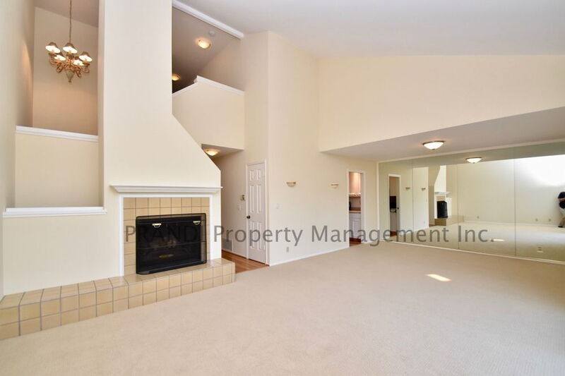 Townhouse for rent at 1033 Susan Way, Novato, CA 94947