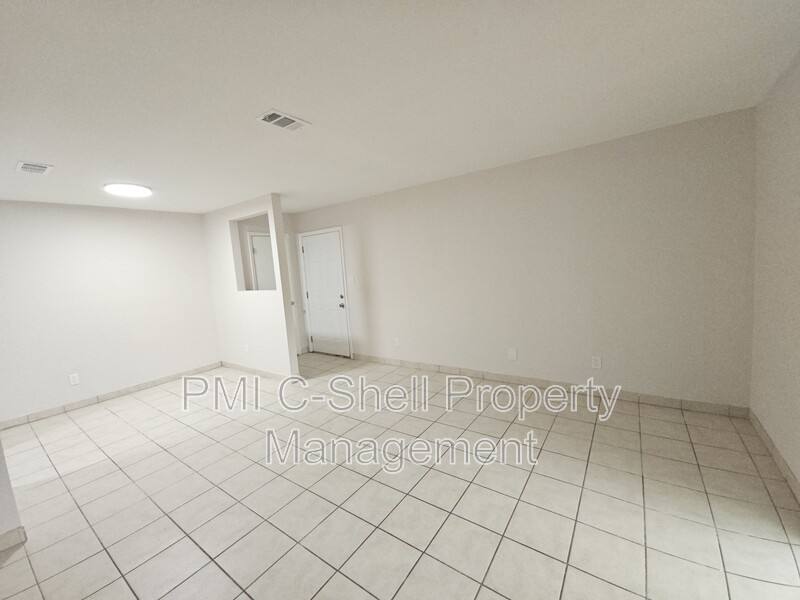 Apartment for rent at 3409 Green Briar Circle #2, Gulf Breeze, FL 32563