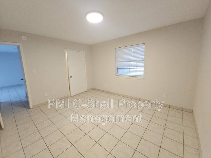Apartment for rent at 3409 Green Briar Circle #2, Gulf Breeze, FL 32563