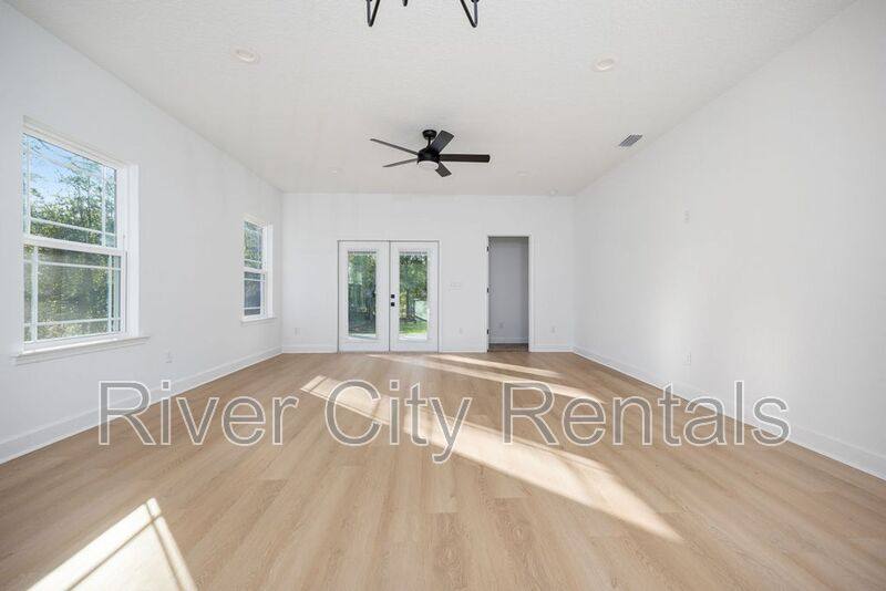 House for rent at 7596 Silver Sands Rd, Keystone Heights, FL 32656