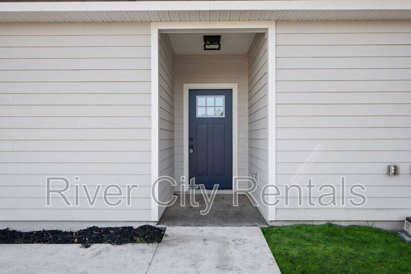 House for rent at 7596 Silver Sands Rd, Keystone Heights, FL 32656