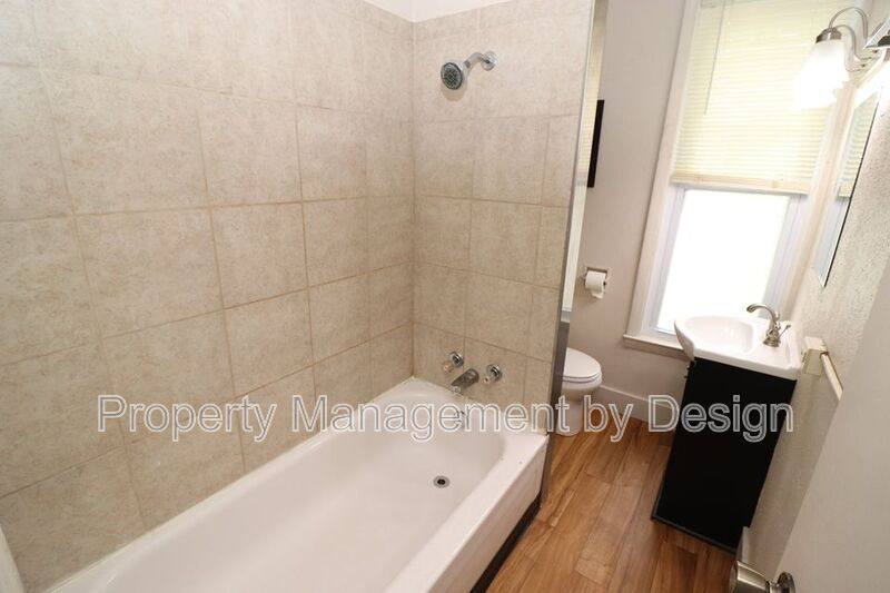 Apartment for rent at 2940 Brattleboro Ave #2, Des Moines, IA 50311