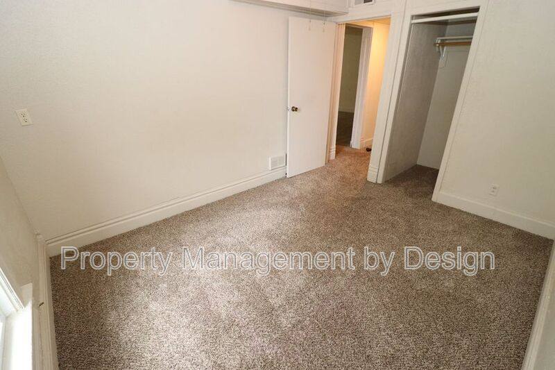Apartment for rent at 2940 Brattleboro Ave #2, Des Moines, IA 50311