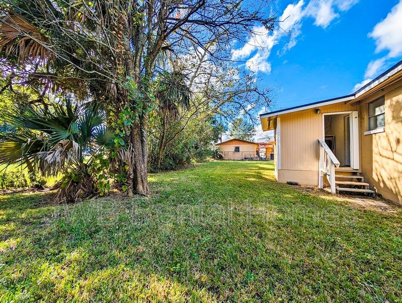 House for rent at 1288 28th St W, Jacksonville, FL 32209