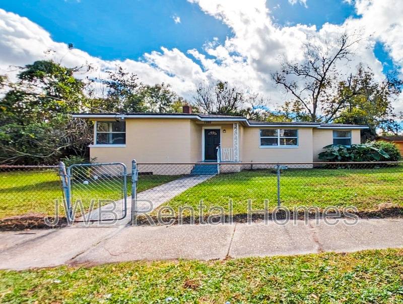 House for rent at 1288 28th St W, Jacksonville, FL 32209