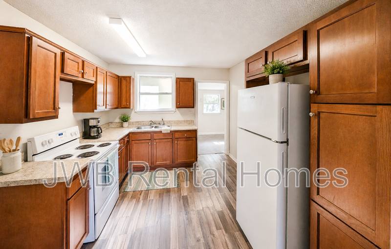 House for rent at 1288 28th St W, Jacksonville, FL 32209
