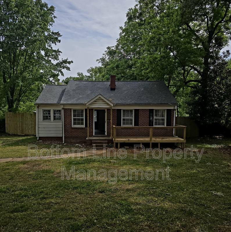 House for rent at 5008 Doris Ave, Charlotte, NC 28205