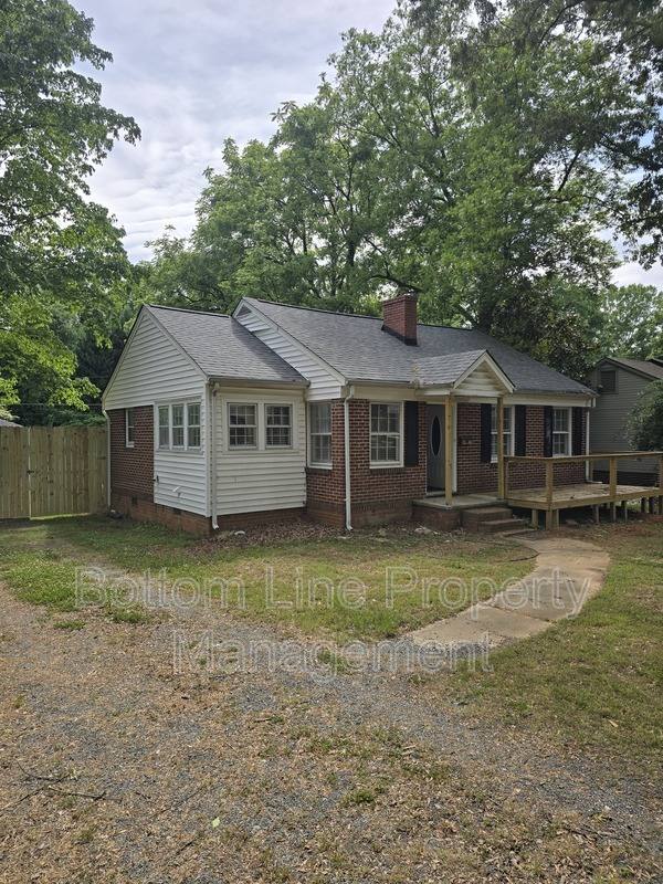 House for rent at 5008 Doris Ave, Charlotte, NC 28205