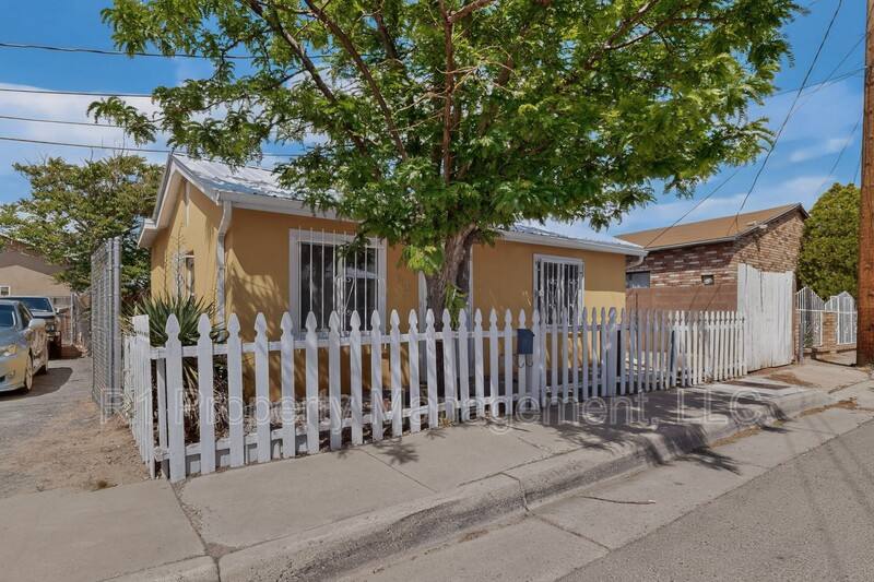 House for rent at 515 Marble Ave, Albuquerque, NM 87102