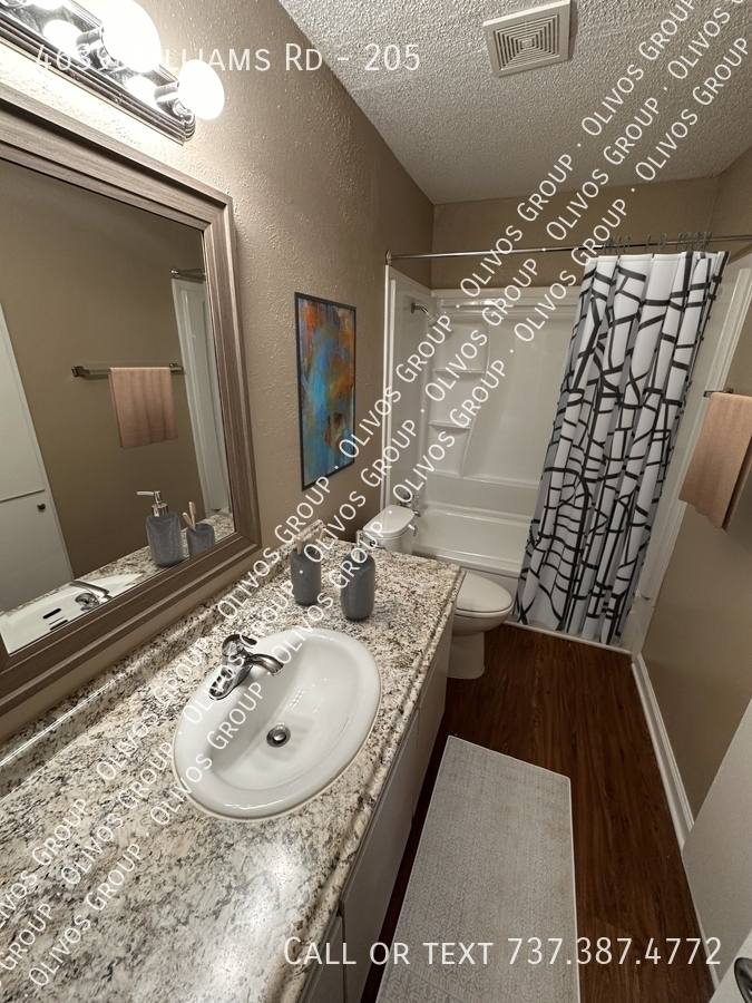 Apartment for rent at 4639 Williams Rd, Fort Worth, TX 76116