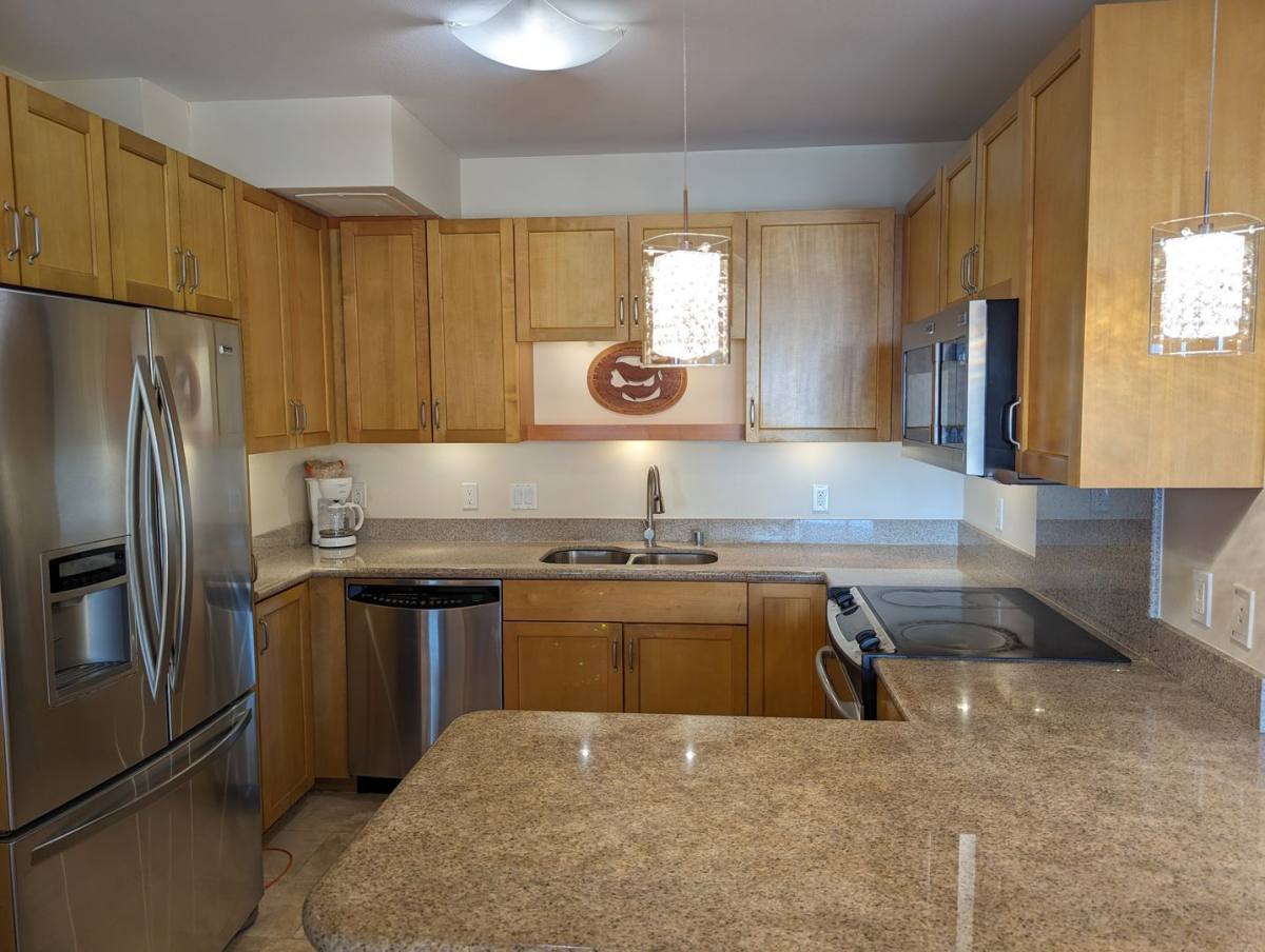 Apartment for rent at 421 Olohana St, Honolulu, HI 96815