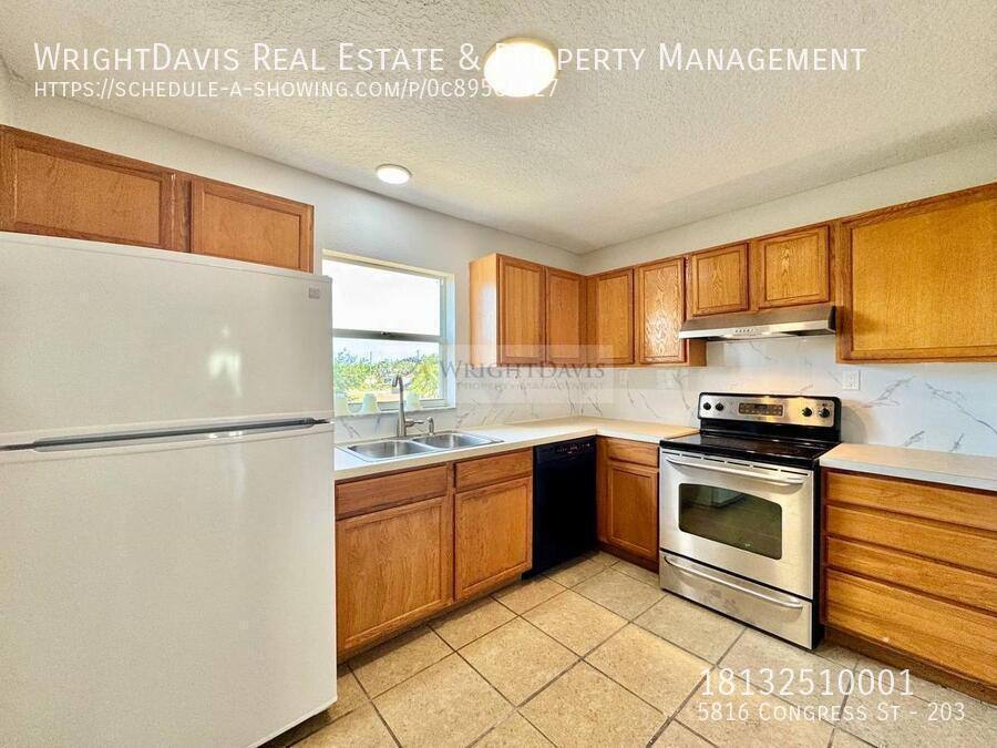 Condo for rent at 5816 Congress St #203, New Port Richey, FL 34653