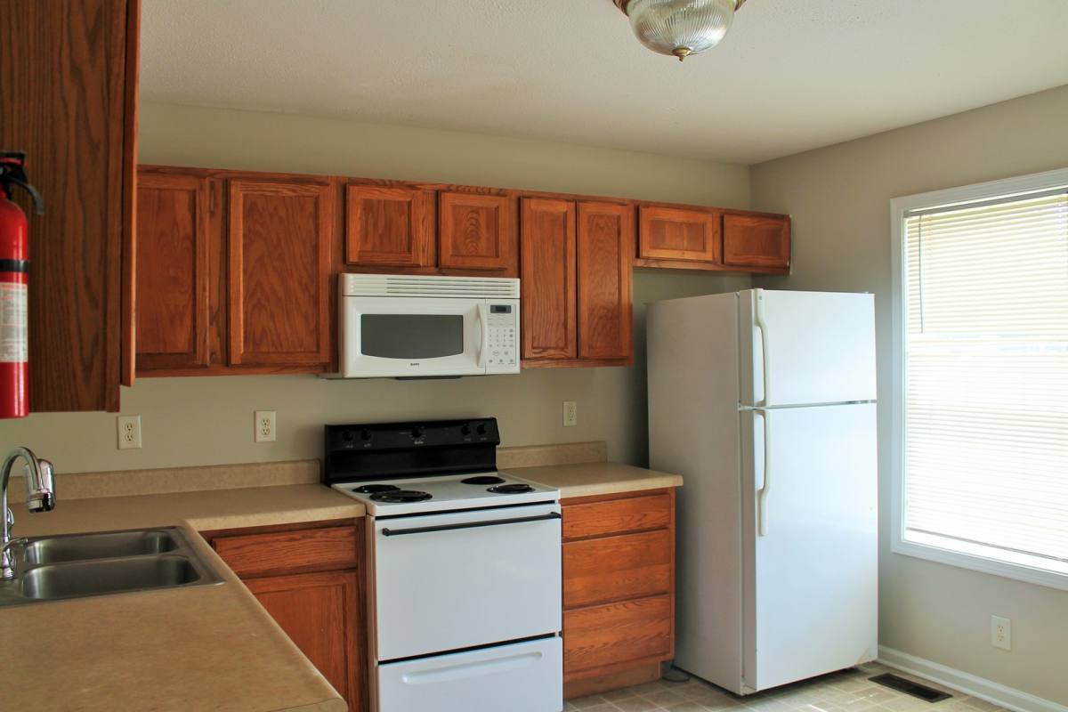 Apartment for rent at 940 Kingsbury Dr, Clarksville, TN 37040