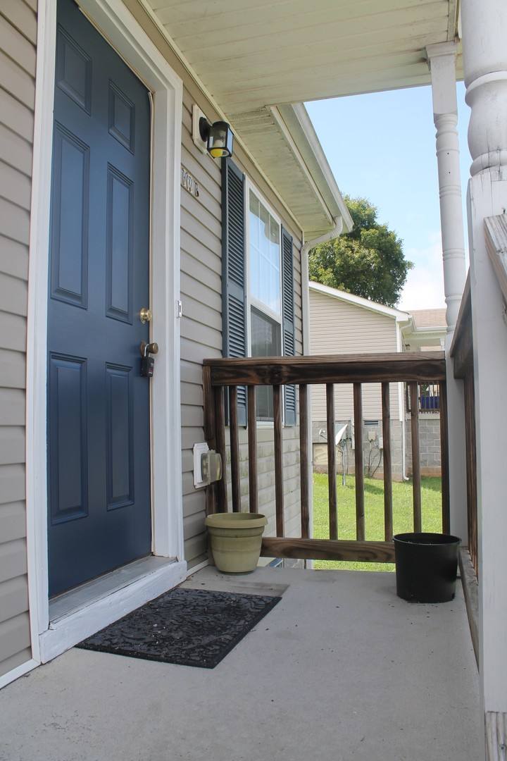 Apartment for rent at 940 Kingsbury Dr, Clarksville, TN 37040