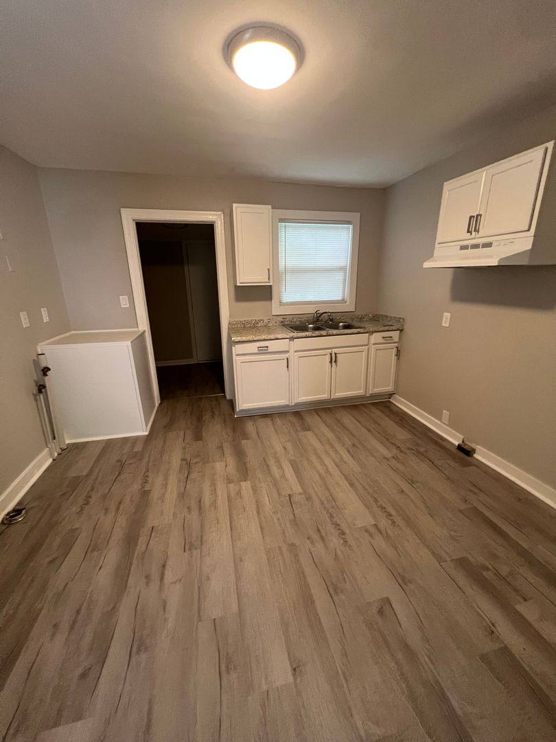 House for rent at 511 W 28th St, Charlotte, NC 28206