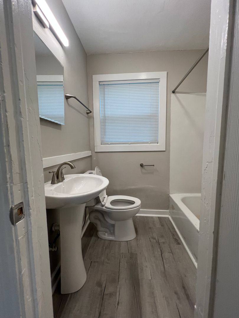House for rent at 511 W 28th St, Charlotte, NC 28206