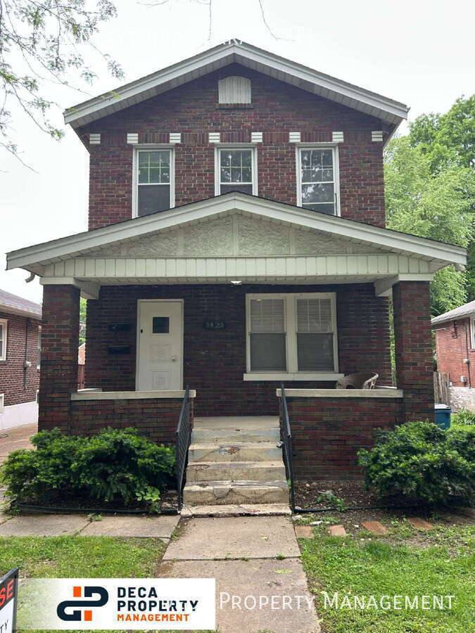 Apartment for rent at 1421 Claytonia Terrace 1F, Saint Louis, MO 63117