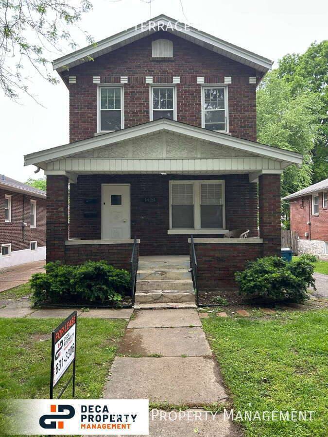 Apartment for rent at 1421 Claytonia Terrace 1F, Saint Louis, MO 63117