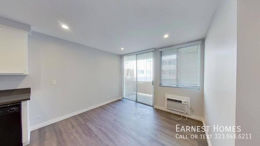 Condo for rent at 525 N Sycamore Ave #321, Los Angeles, CA 90036