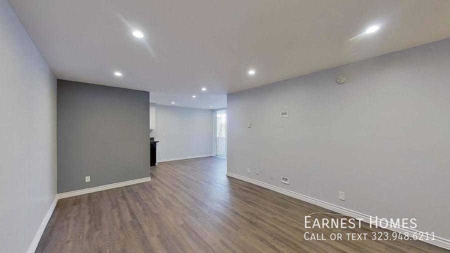 Condo for rent at 525 N Sycamore Ave #321, Los Angeles, CA 90036