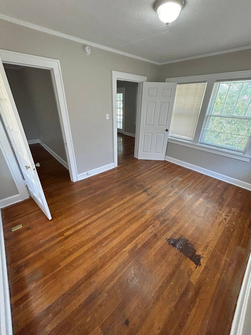 Apartment for rent at 5424-5426 Harrison St, Kansas City, MO 64110