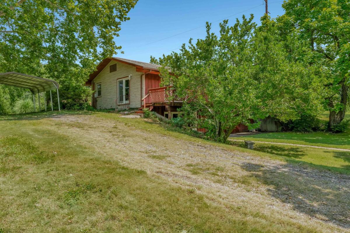 House for rent at 40 Deep Creek Rd, Manhattan, KS 66502