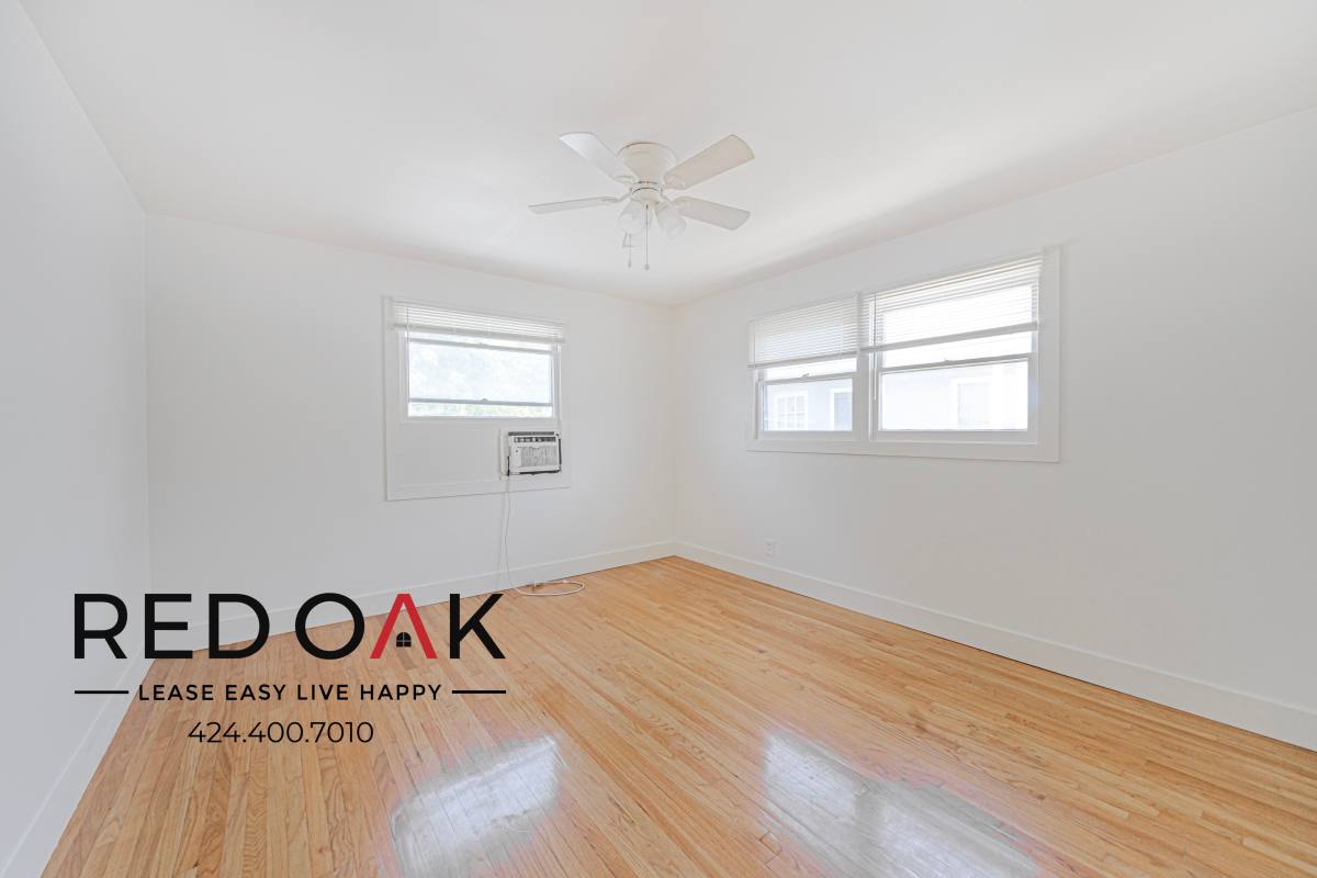 Apartment for rent at 1148 S Sherbourne Dr #4, Los Angeles, CA 90035