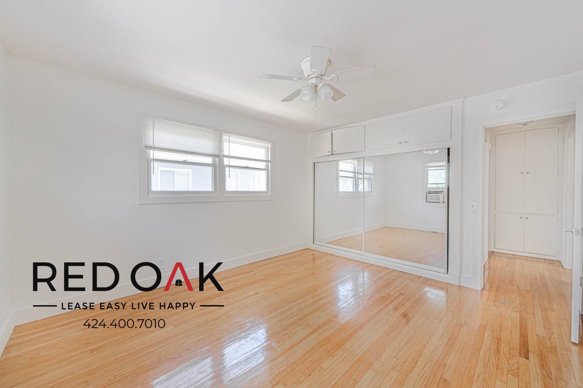 Apartment for rent at 1148 S Sherbourne Dr #4, Los Angeles, CA 90035