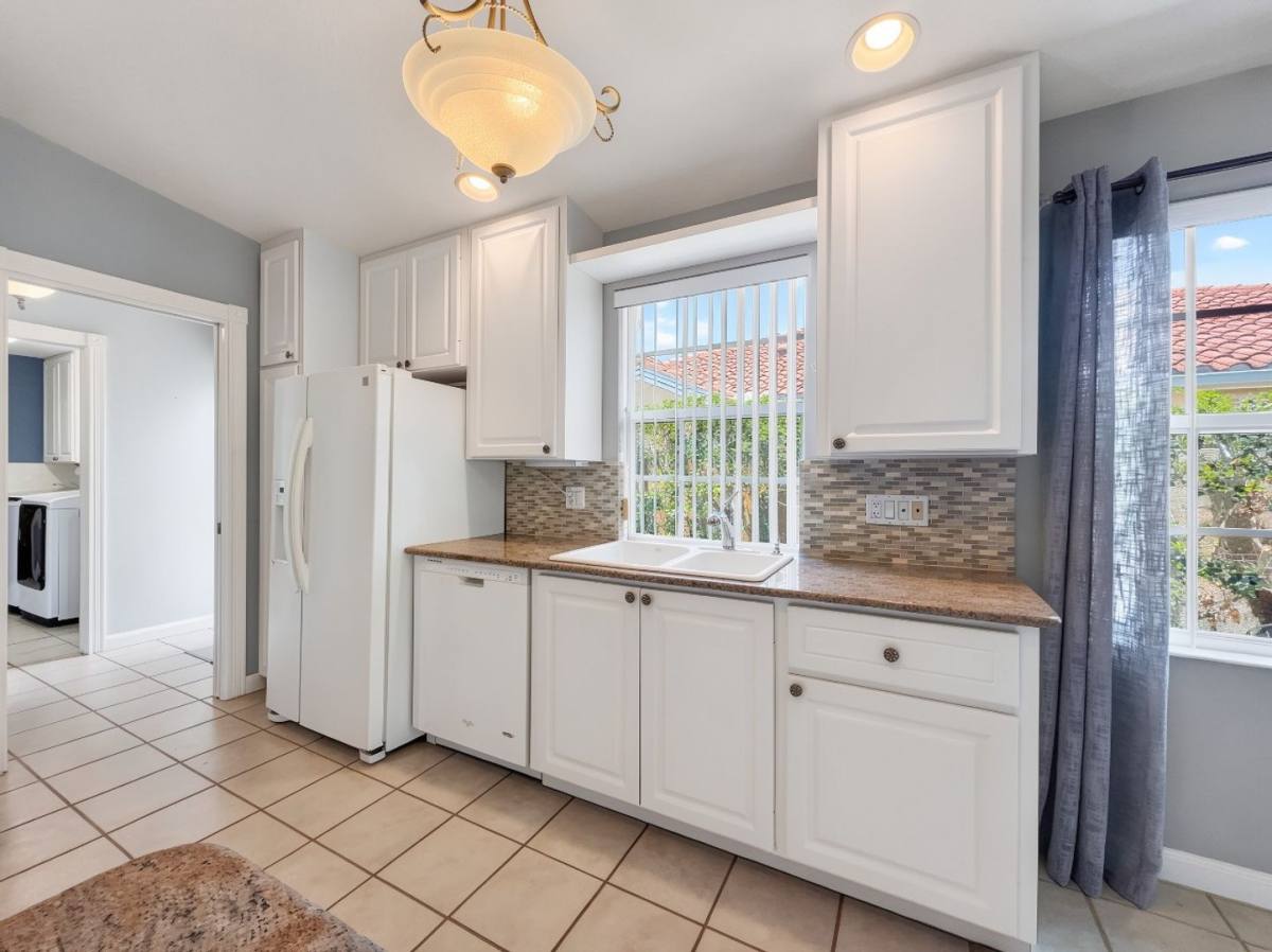 House for rent at 5712 Drummond Way, Naples, FL 34119