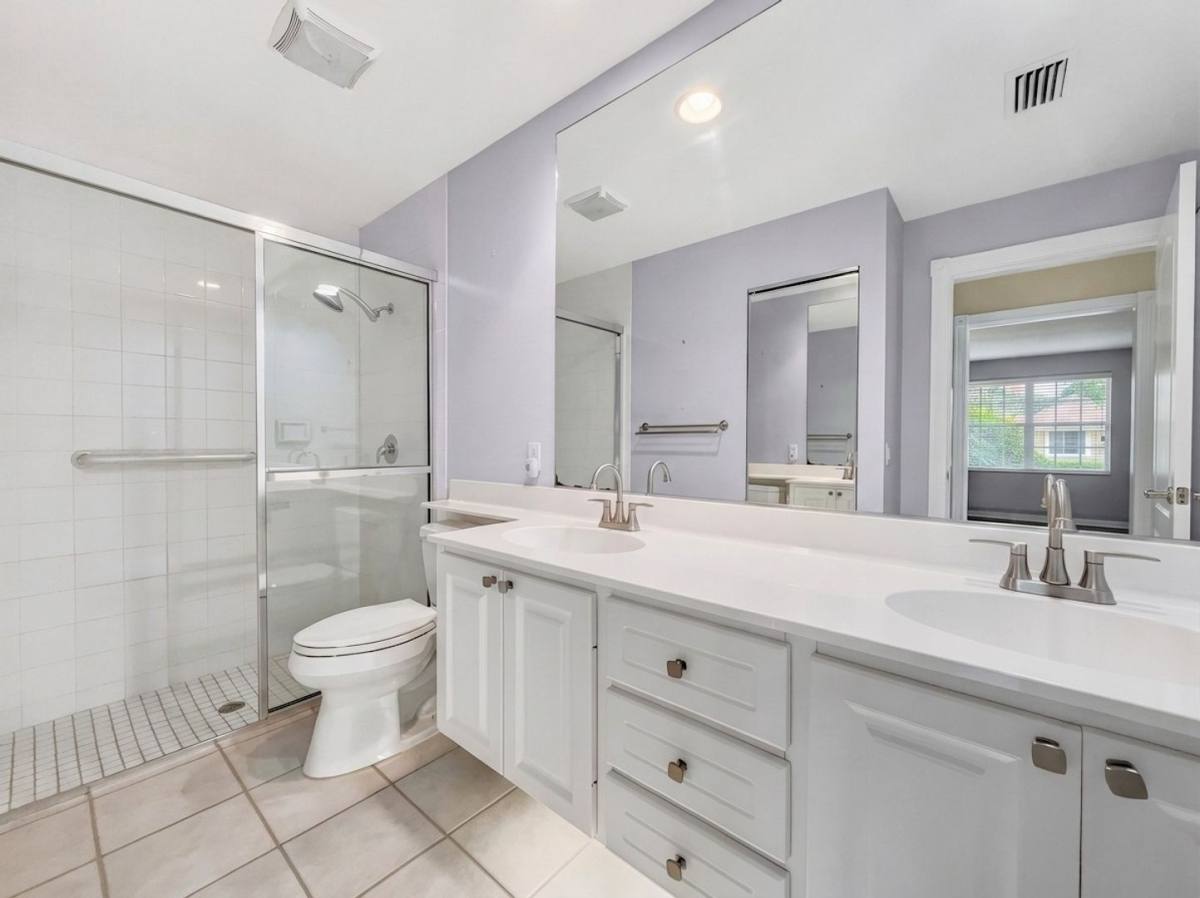 House for rent at 5712 Drummond Way, Naples, FL 34119