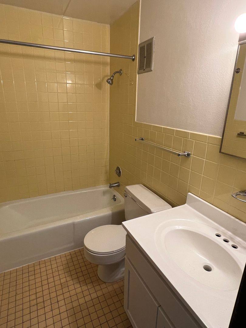 Apartment for rent at 3807-40th St; 4013-39th Ave; 4017-39th Ave, Kenosha, WI 53144