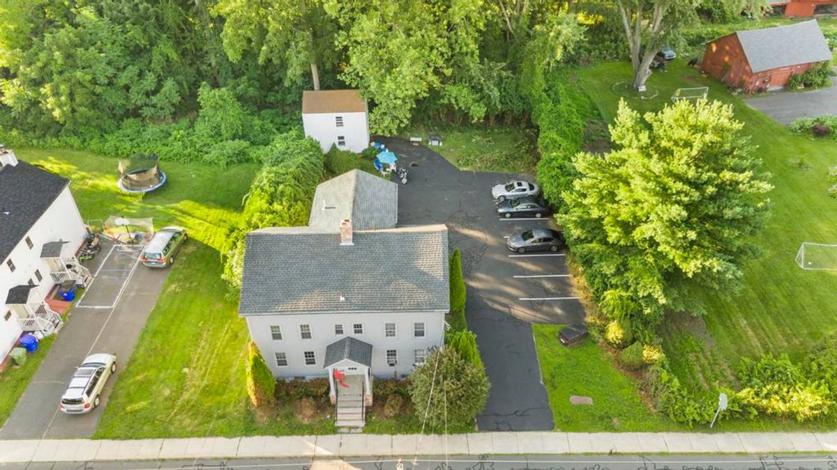 Apartment for rent at 22 Winthrop St #5, Tariffville, CT 06081