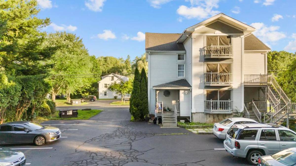 Apartment for rent at 22 Winthrop St #5, Tariffville, CT 06081