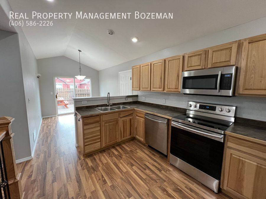 House for rent at 452 Woodman Dr, Belgrade, MT 59714