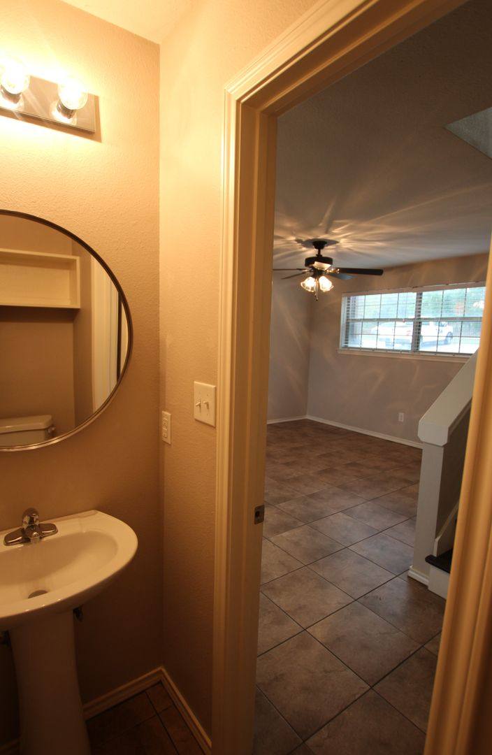 Townhouse for rent at 18011 Loring Lane, Lindale, TX 75771