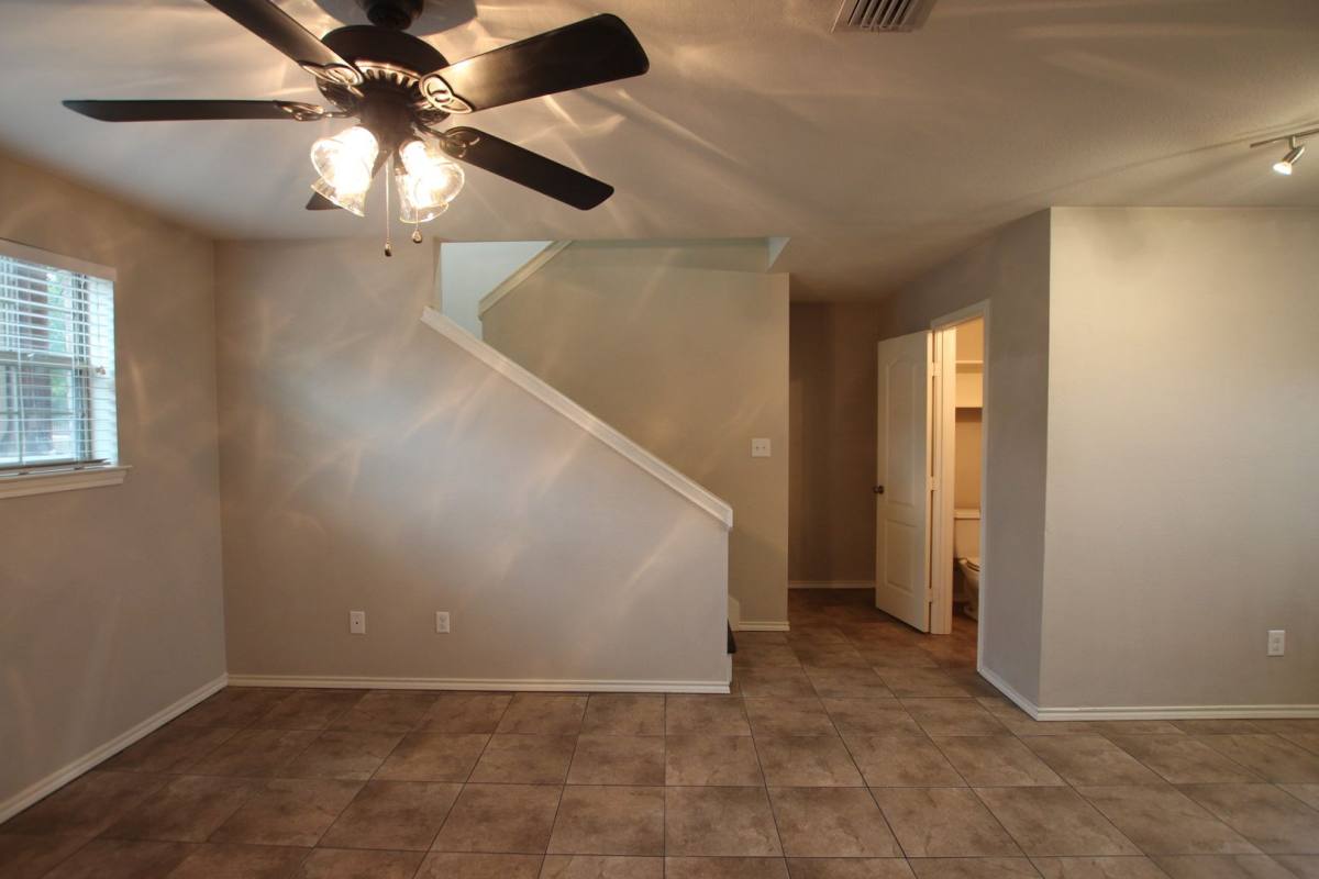 Townhouse for rent at 18011 Loring Lane, Lindale, TX 75771