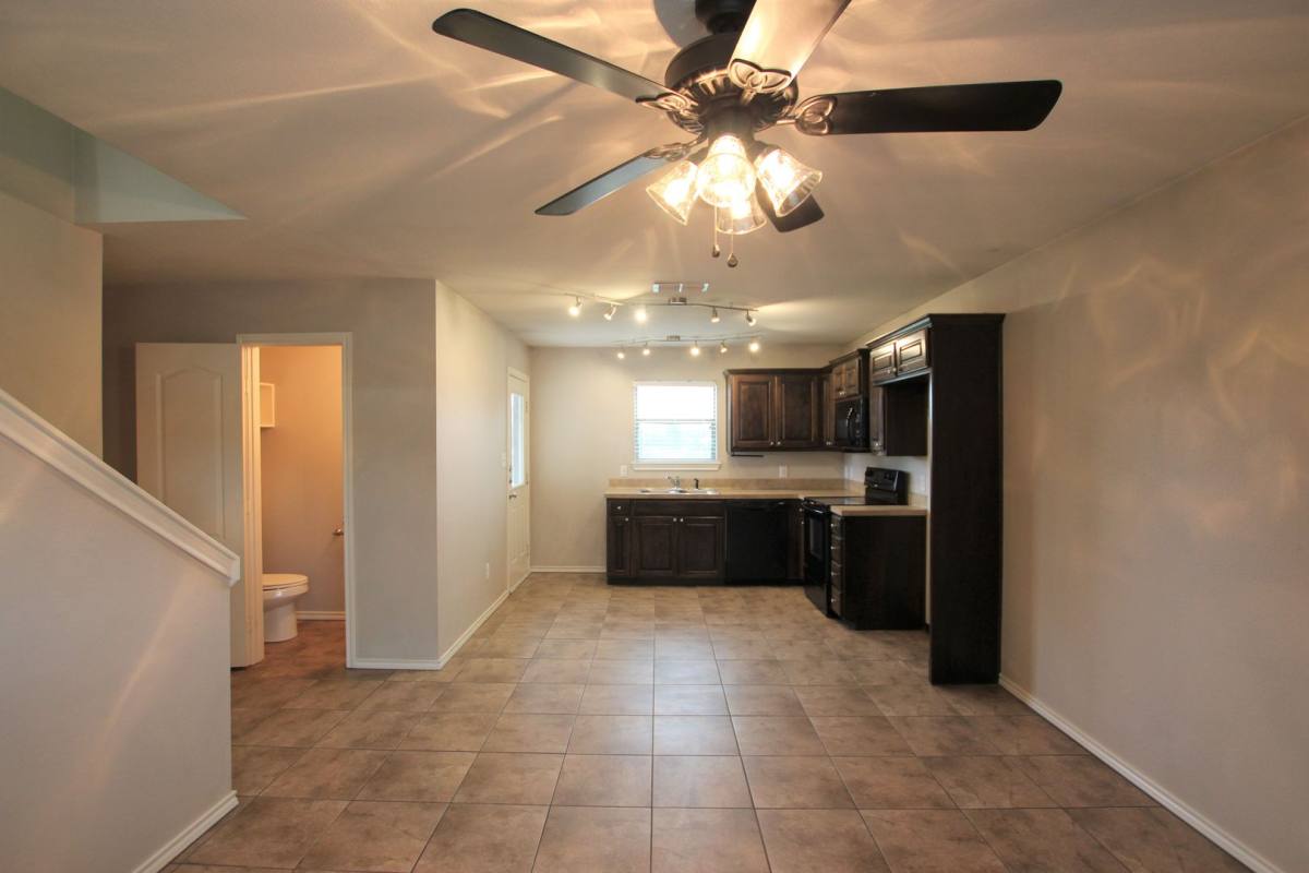 Townhouse for rent at 18011 Loring Lane, Lindale, TX 75771