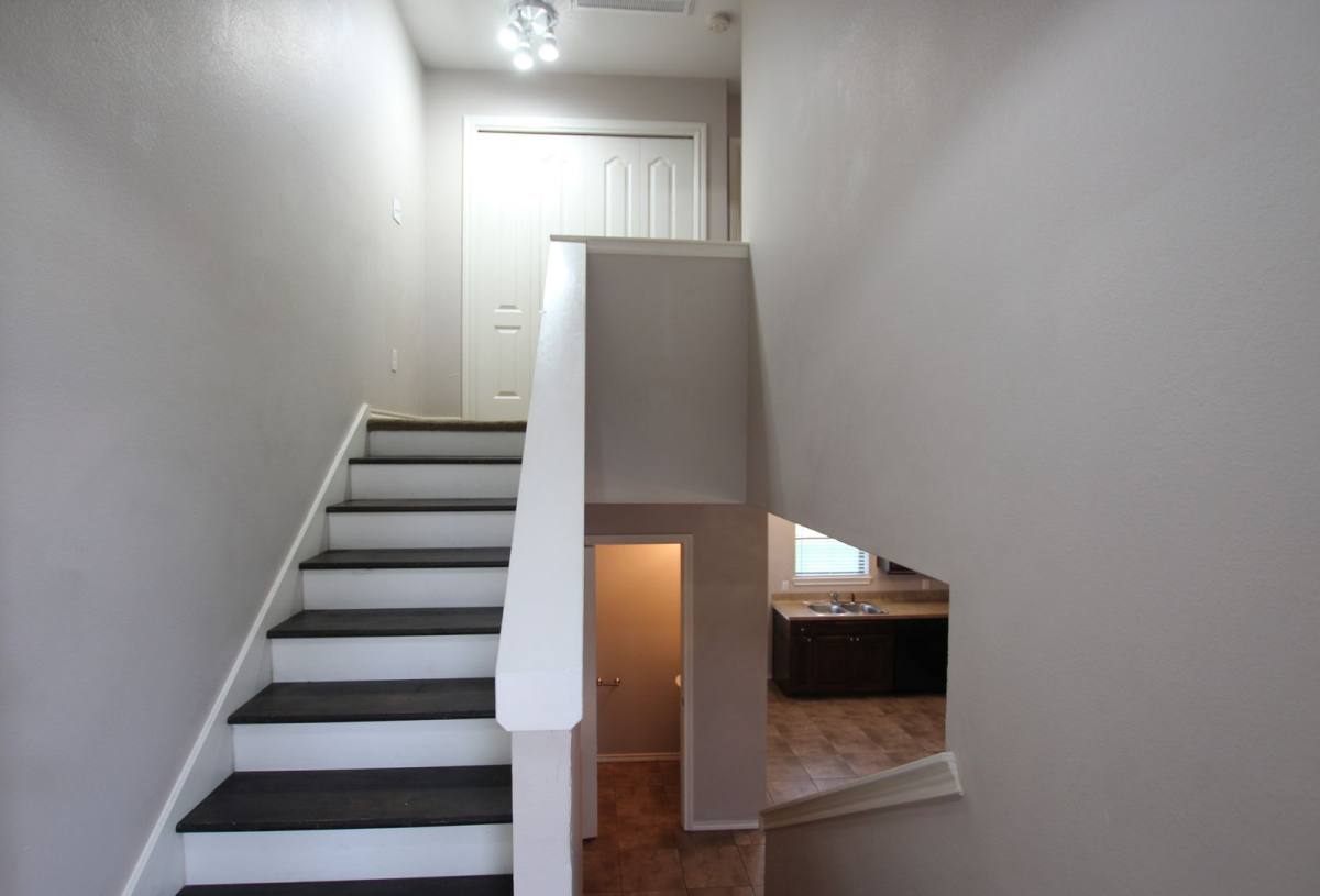 Townhouse for rent at 18011 Loring Lane, Lindale, TX 75771