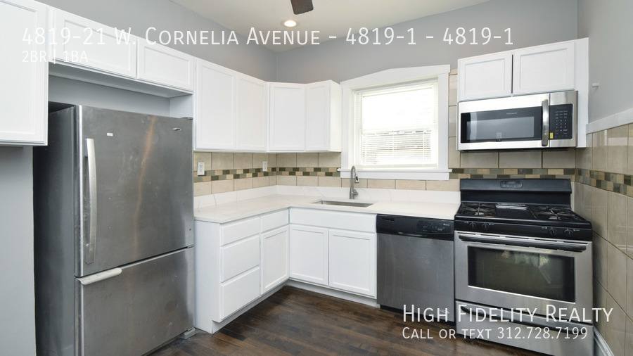 Apartment for rent at 4819-21 W Cornelia Ave #1, Chicago, IL 60641