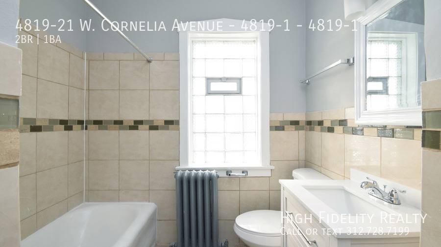 Apartment for rent at 4819-21 W Cornelia Ave #1, Chicago, IL 60641