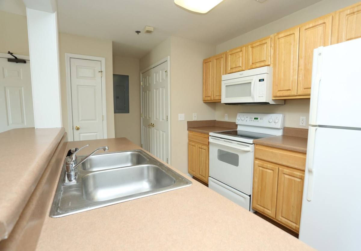 Apartment for rent at 2463 Ken Bale Blvd, Bowling Green, KY 42103